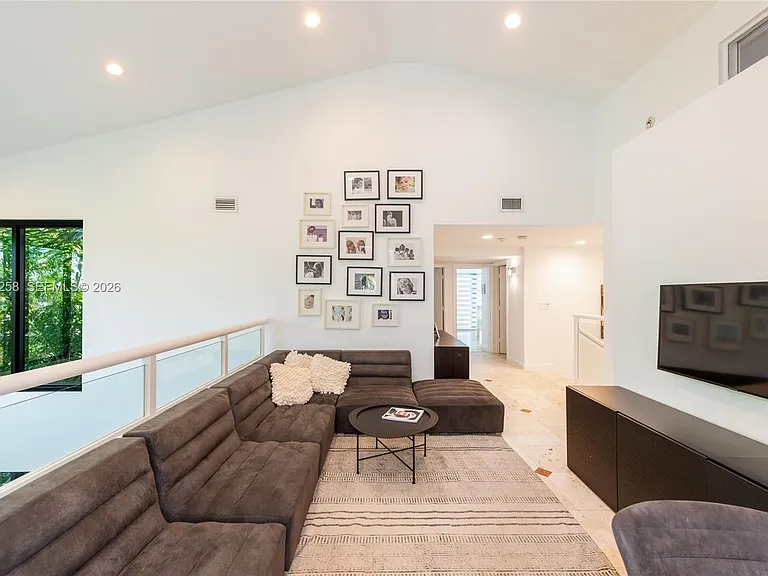 650 Curtiswood Dr — Photo 18