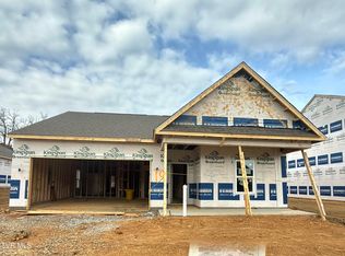 682 Saint Andrews Dr, Kingsport, TN 37664