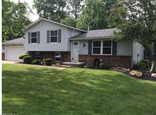 1281 Arndale Rd, Stow, OH 44224