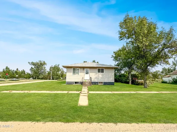 301 Cooley St, Wildrose, ND 58795