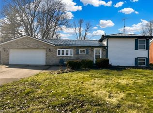945 N 12th St, Sebring, OH