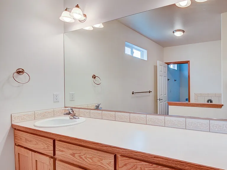 1232 SW Xavier Dr — Photo 12