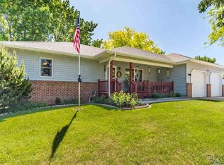 401 S Roberts St, Humboldt, SD 57035