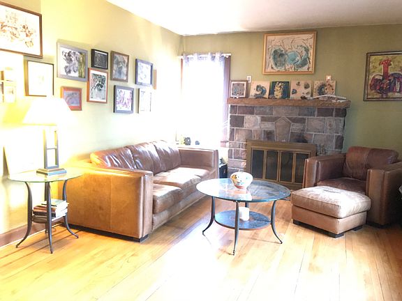 3rd image of 1 Caspar Ln