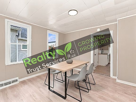 5th image of 4212 Apple Ave #1