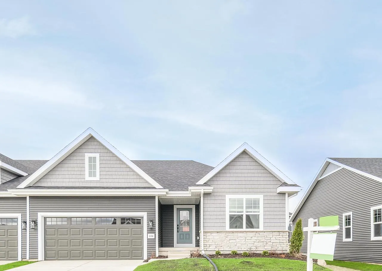 2134 Waters Edge Trail photo 1