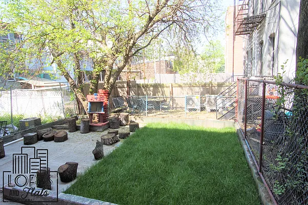 Rented by Lofts and Flats LLC | media 37