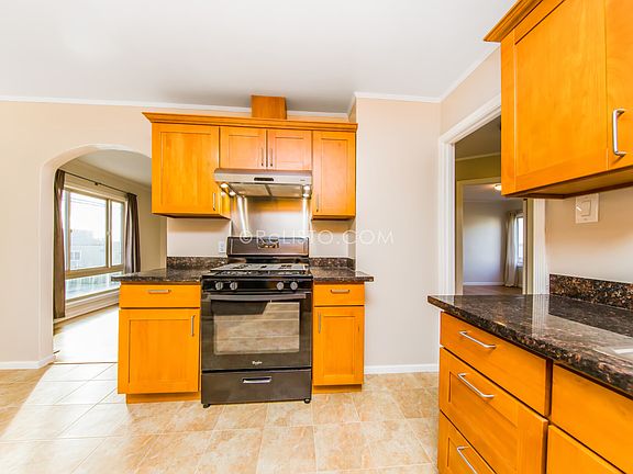 4th image of 4214 Pacheco St