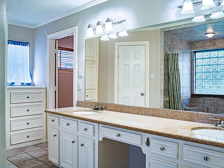 1704 Crystal Hills Dr — Photo 16