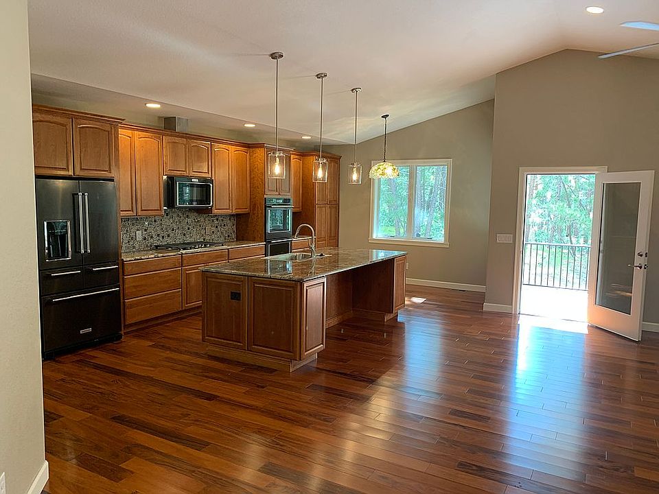 2nd image of 67 Staghorn Way