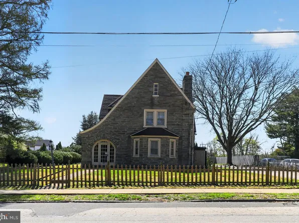 6448 Cherokee St, Philadelphia, PA 19119