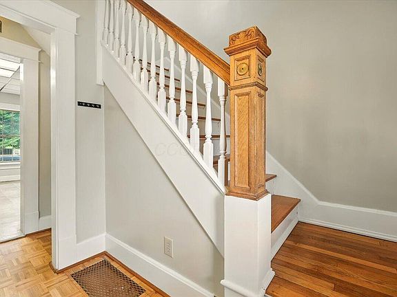 3rd image of 505 E Chestnut St