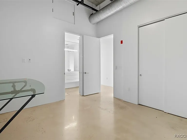 302 SE Broadway St #460 — Photo 19