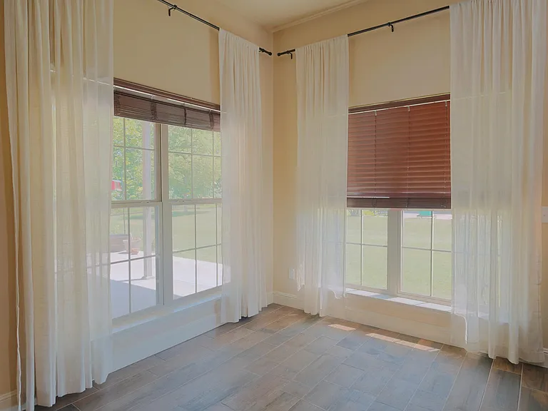 1021 Chesterfield Dr — Photo 8