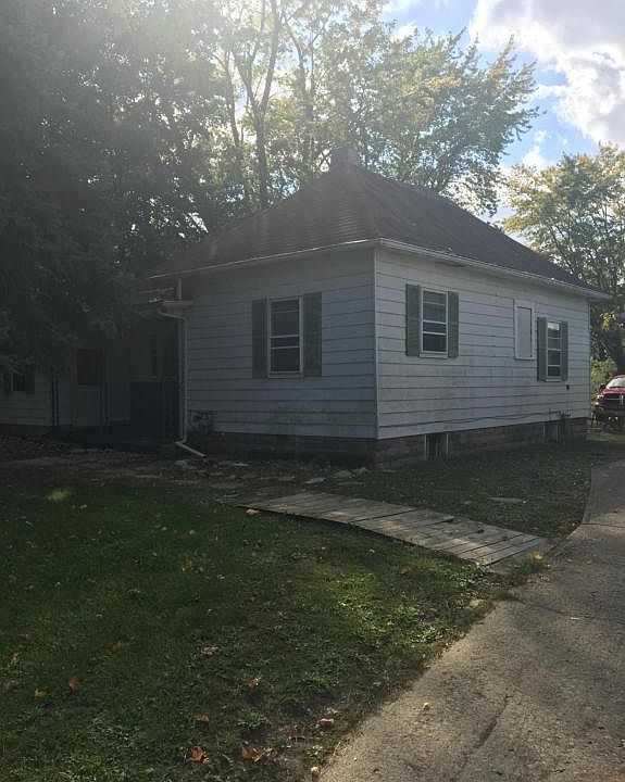 2nd image of 235 Green St