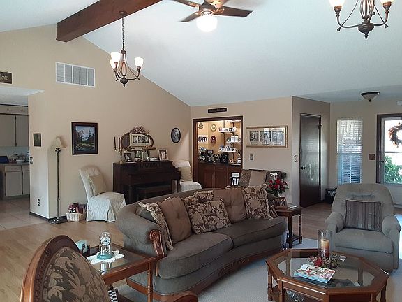 4th image of 1623 S Celia Ln