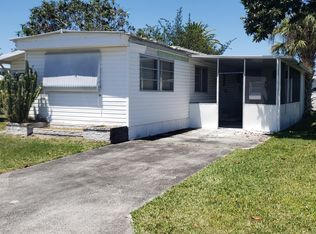 220 Blossom Ln NE, Palm Bay, FL 32907