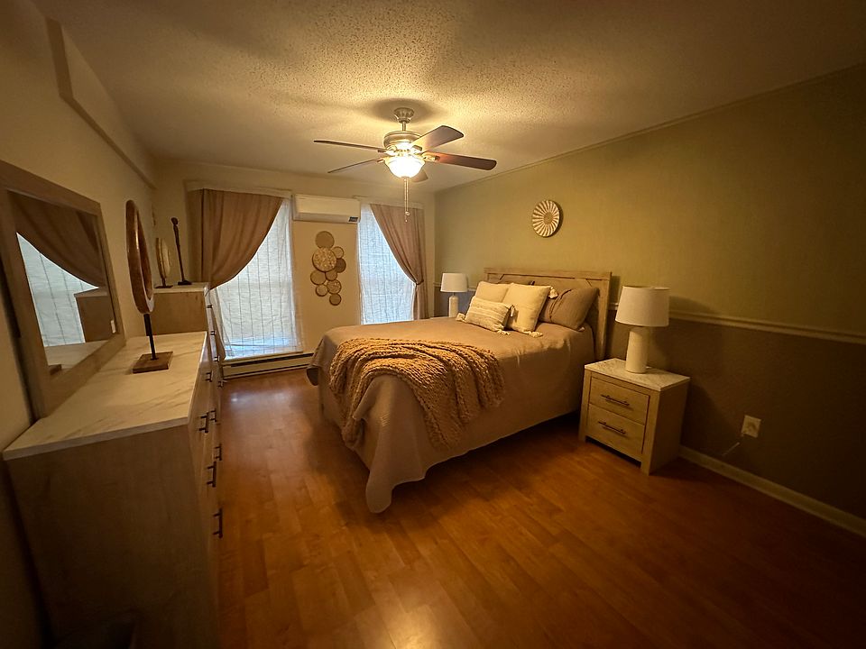 1st image of 140 Kane St APT B6