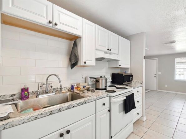 tampa-florida-82242378 picture