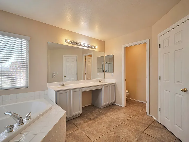 8840 Timber Mesa St — Photo 13