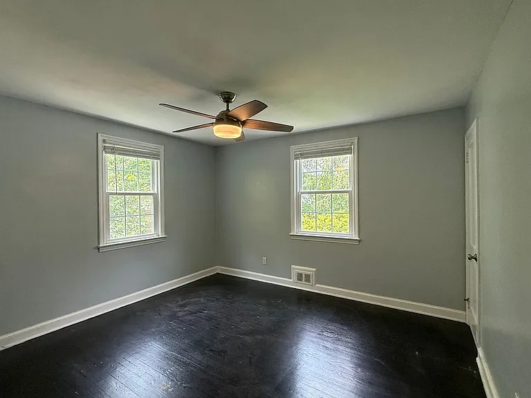 10831 Crest St — Photo 5