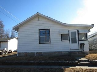 319 S 2nd St, Winterset, IA 50273