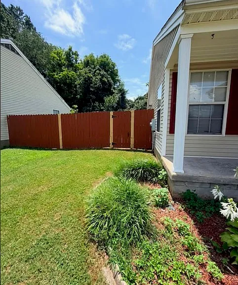 495 Sivley Rd — Photo 3