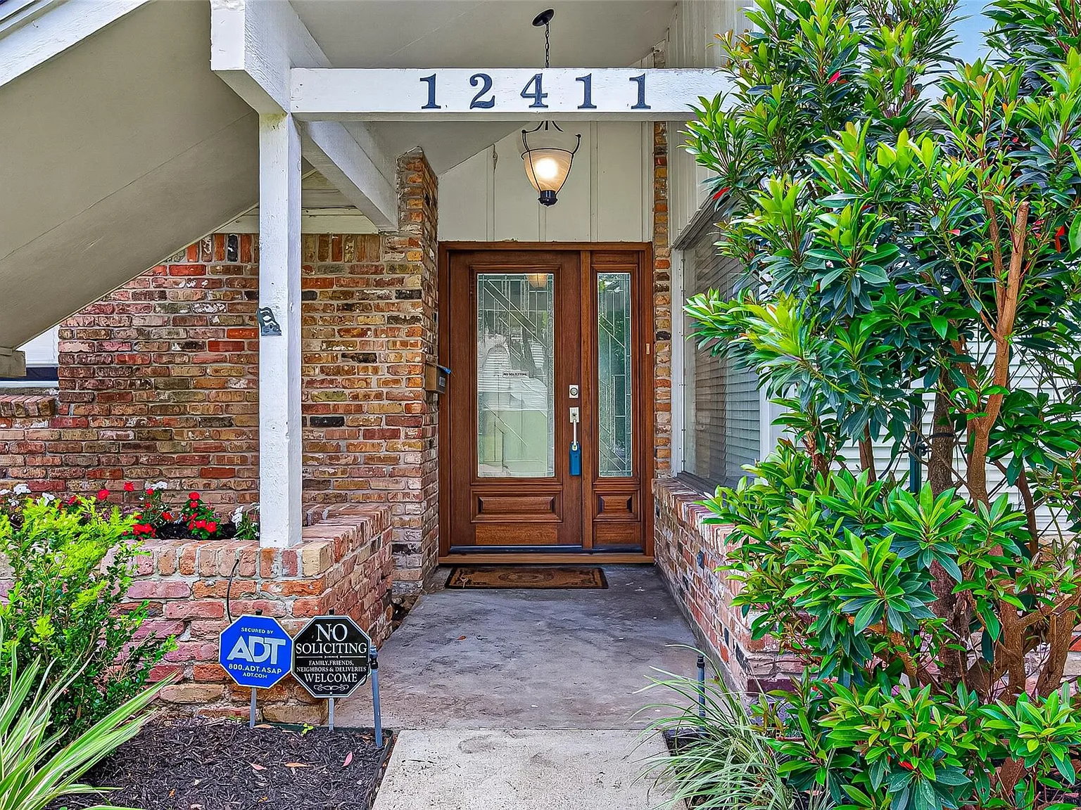 4 bed, 2.5 bath, 2800 sqft, $5,700 — Photo 4