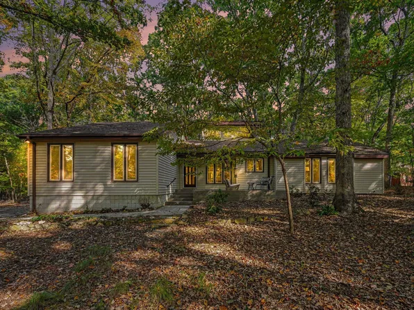 5416 Hideaway Dr, Chapel Hill, NC 27516