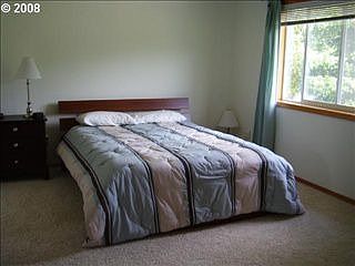 4th image of 163 Home Town Dr