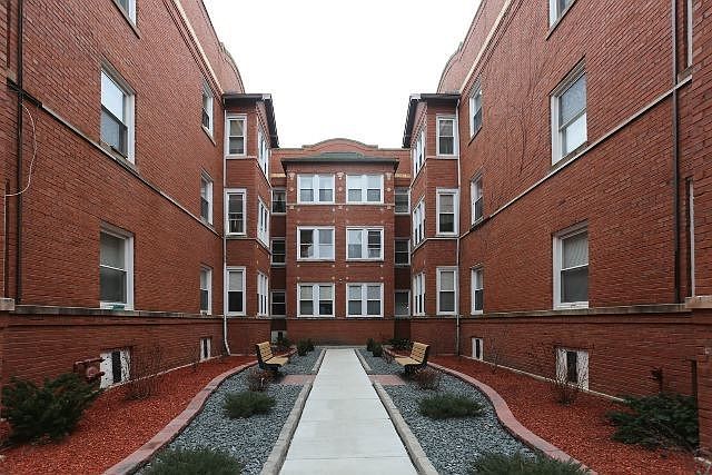 1st image of 4425 N Wolcott Ave APT 2B