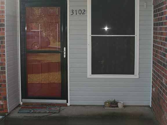 3rd image of 3102 Shady Ln
