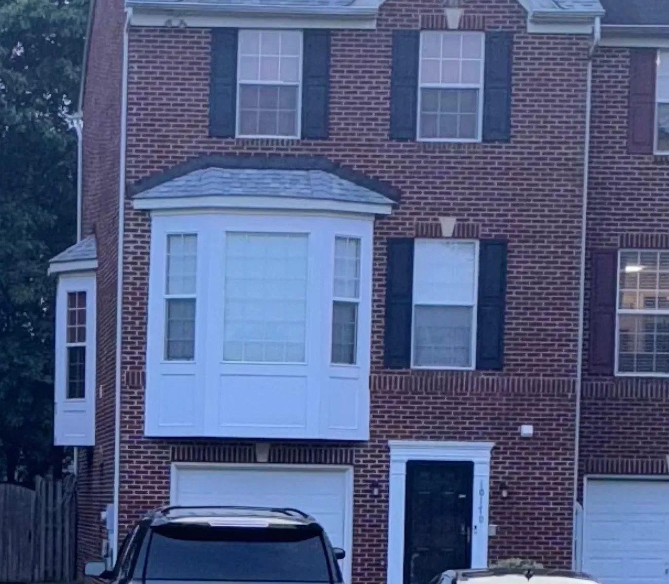 3 bed, 2.5 bath, 2402 sqft, $3,100 — Photo 1