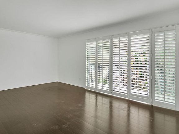 4th image of 5357 La Jolla Blvd Unit 28