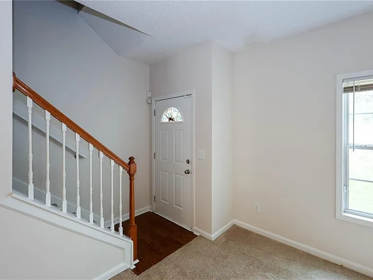 7705 Commerce Ct — Photo 4