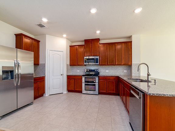 5th image of 321 Tordesillas Dr
