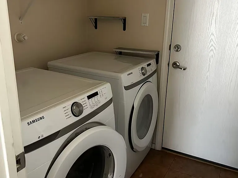 10916 Fort Point Ln NE — Photo 6