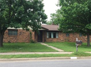 1943 Limestone Rd, Bartlesville, OK 74006