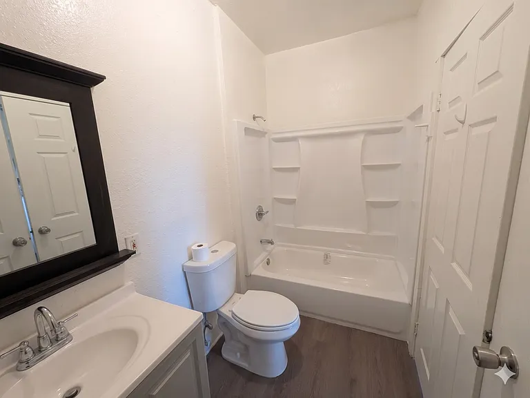 5265 S Figueroa St #1 — Photo 7