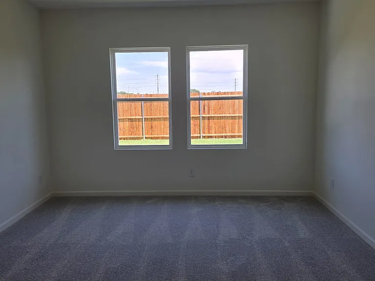 12752 Haymarket Rd — Photo 14