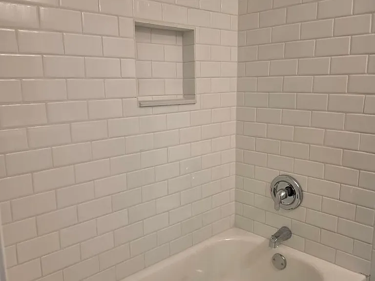 3448 Inwood Cir E — Photo 6