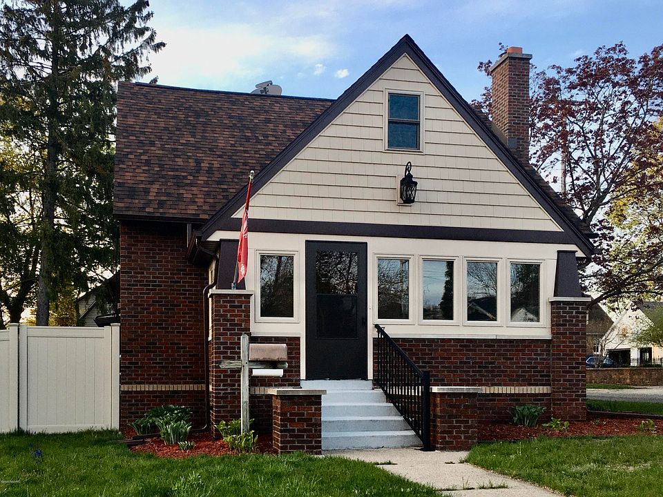 1st image of 47 Woolnough Ave