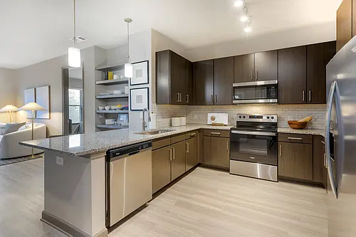 Radius West Midtown Photo 1