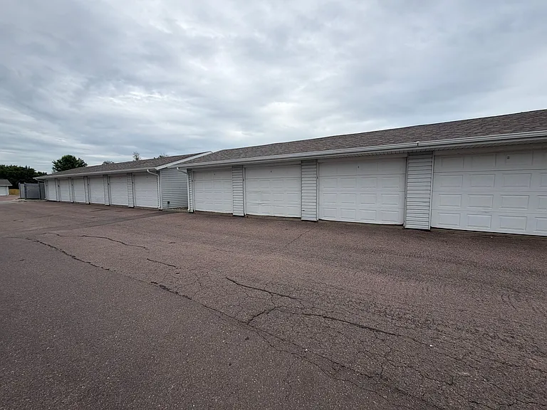 3619 W Ralph Rogers Rd — Photo 3