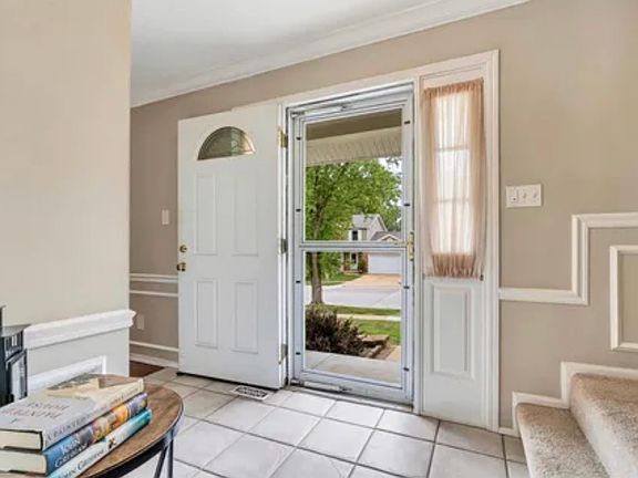 5th image of 989 Oakwood Farms Ln