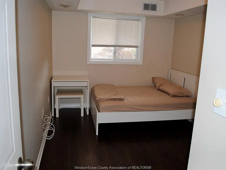 3000 Sandwich St #410 — Photo 14