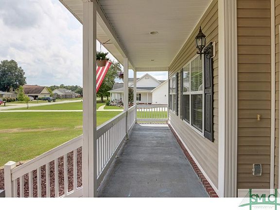 2nd image of 309 Yorkshire Dr