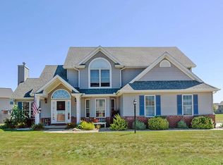 1704 S Orchard Dr, Mahomet, IL