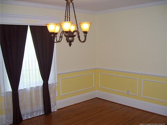 4th image of 203 Sherman Dr