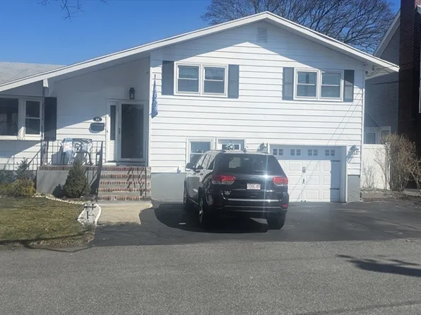 64 Montvale Rd, Woburn, MA 01801